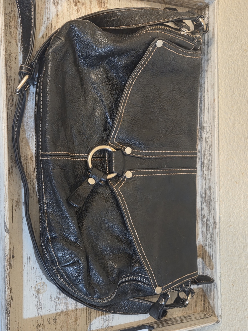 Black Women's Leather Shoulder Bag - Classic Casual Carry
